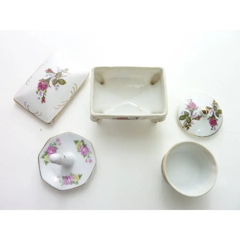 Unbranded vintage three